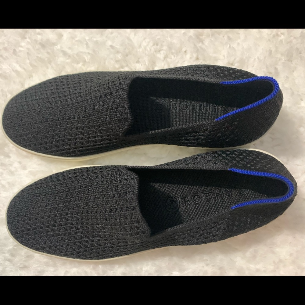 Hardly worn Rothys black honeycomb sneakers 9.5